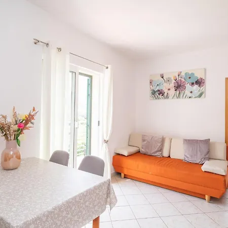 2 Bedroom Amazing In *