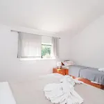 Апартаменты Lovely In With Wifi Дубровник